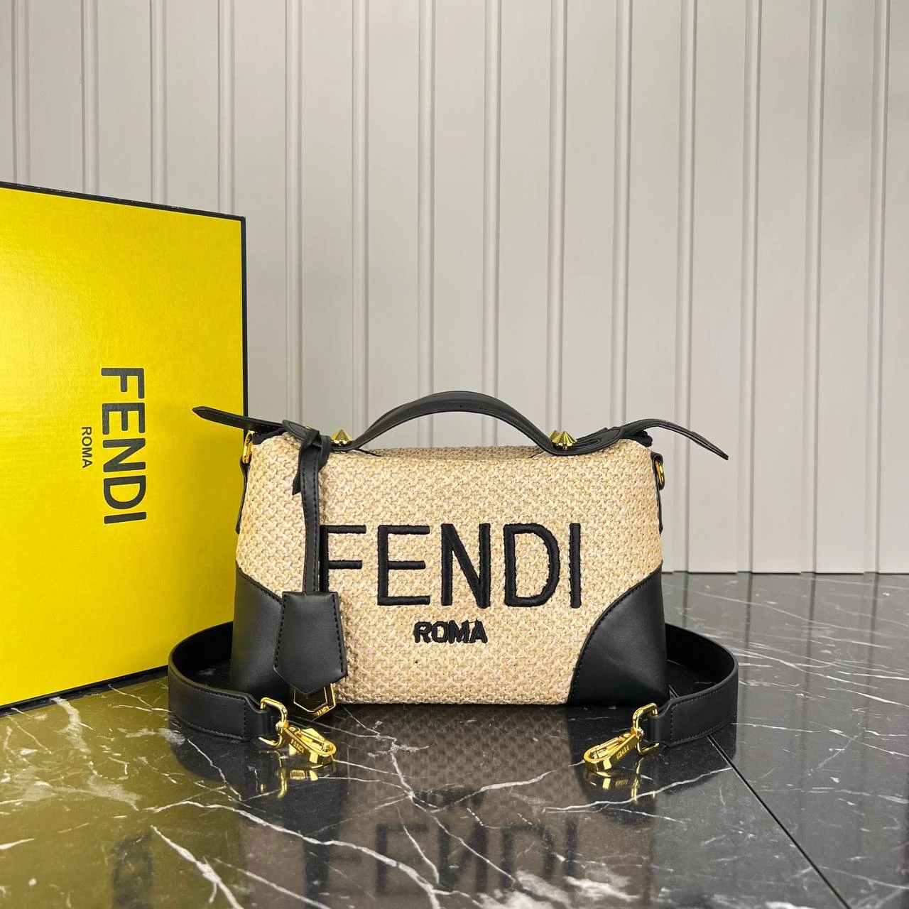 Raffia Crossbody Bag的图片