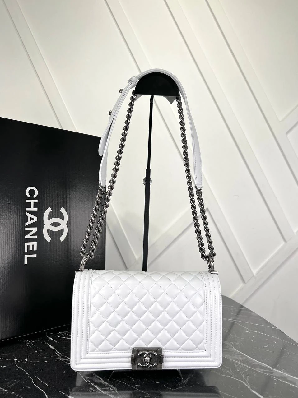 Black Quilted New Medium Bag - White & Silver的图片
