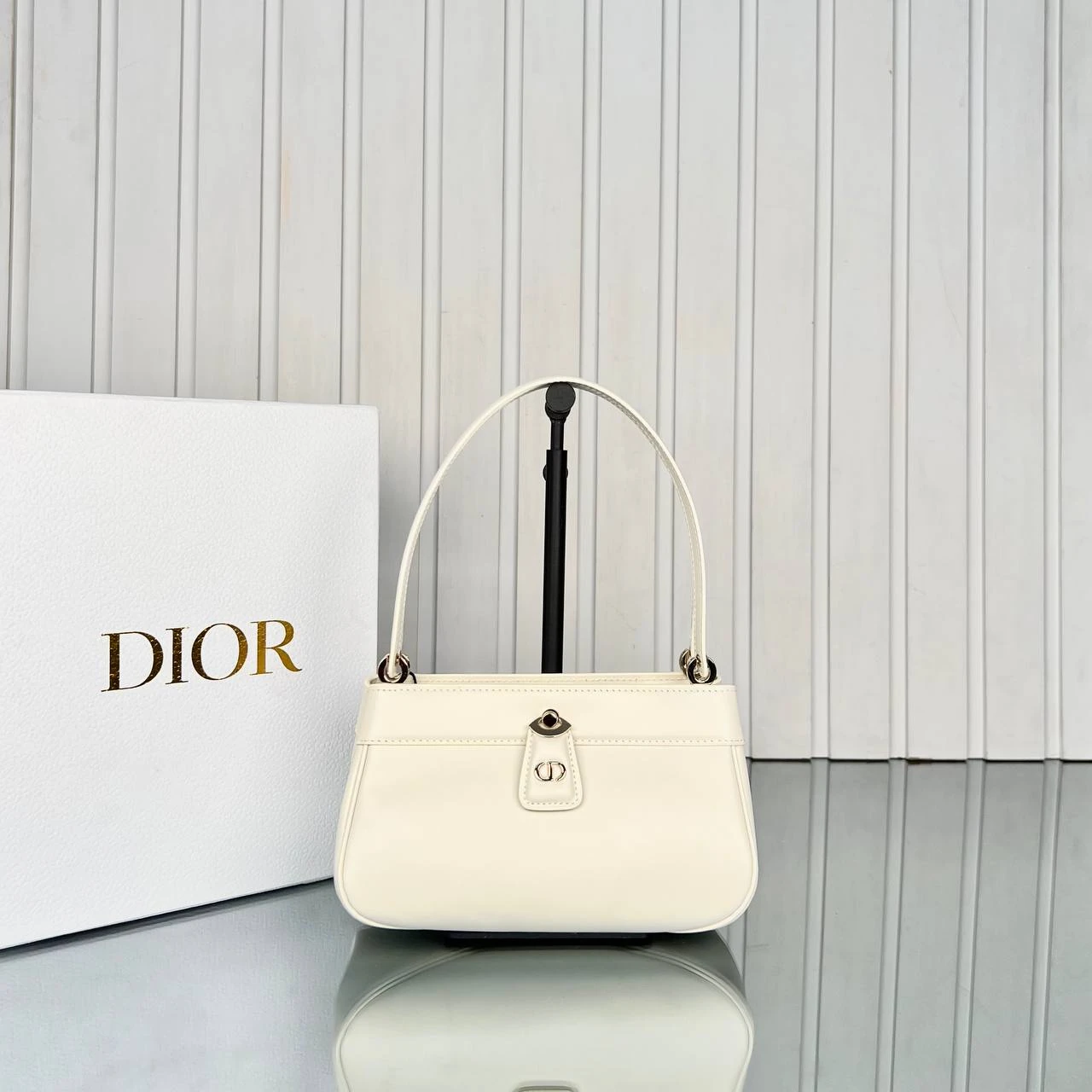 Key Bag Handbags - White的图片