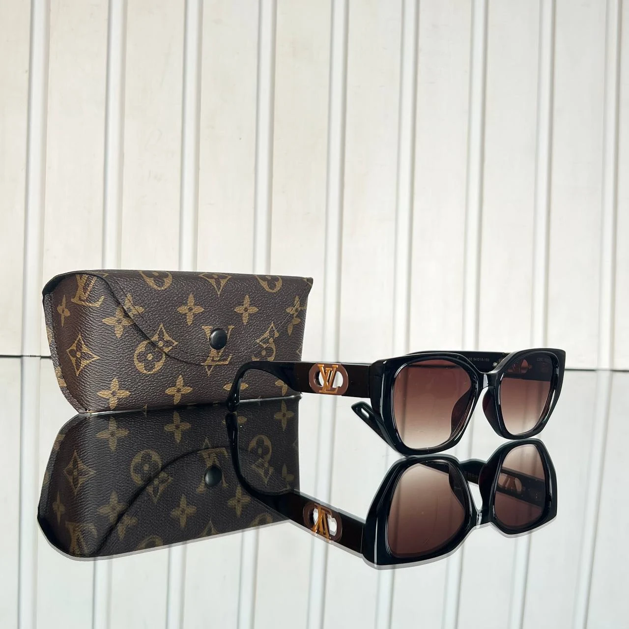 Picture of Women Sunglasses - 1