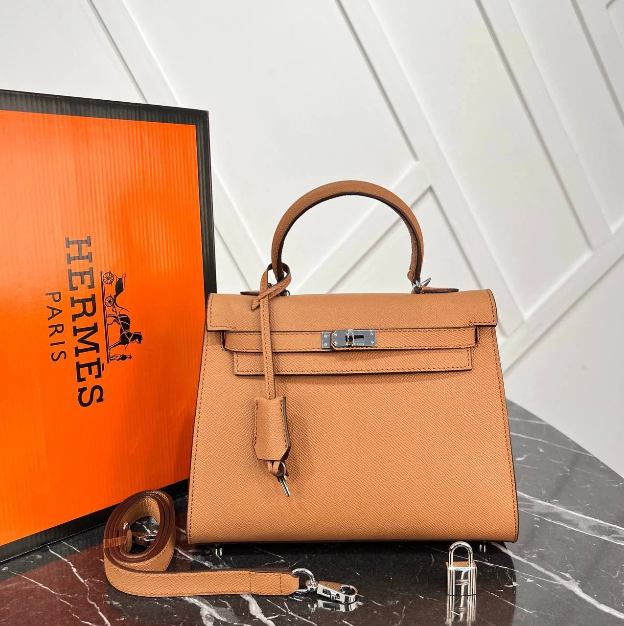 Kelly Bag 25  - Brown的图片