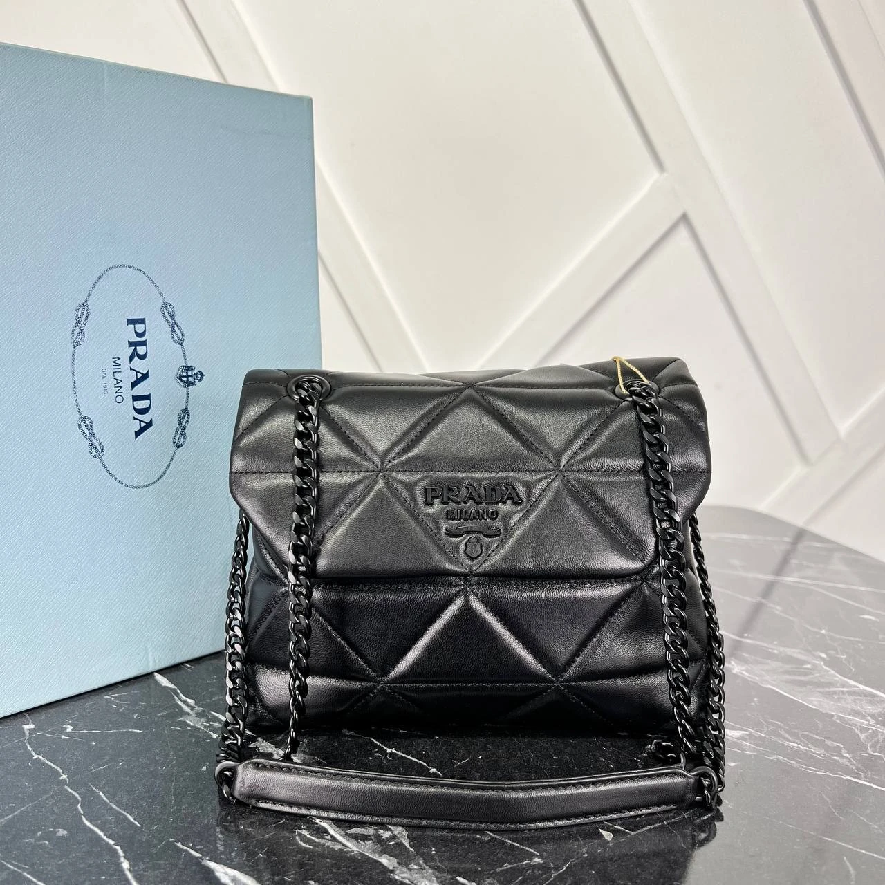 Small Nappa Leather Spectrum Bag的图片