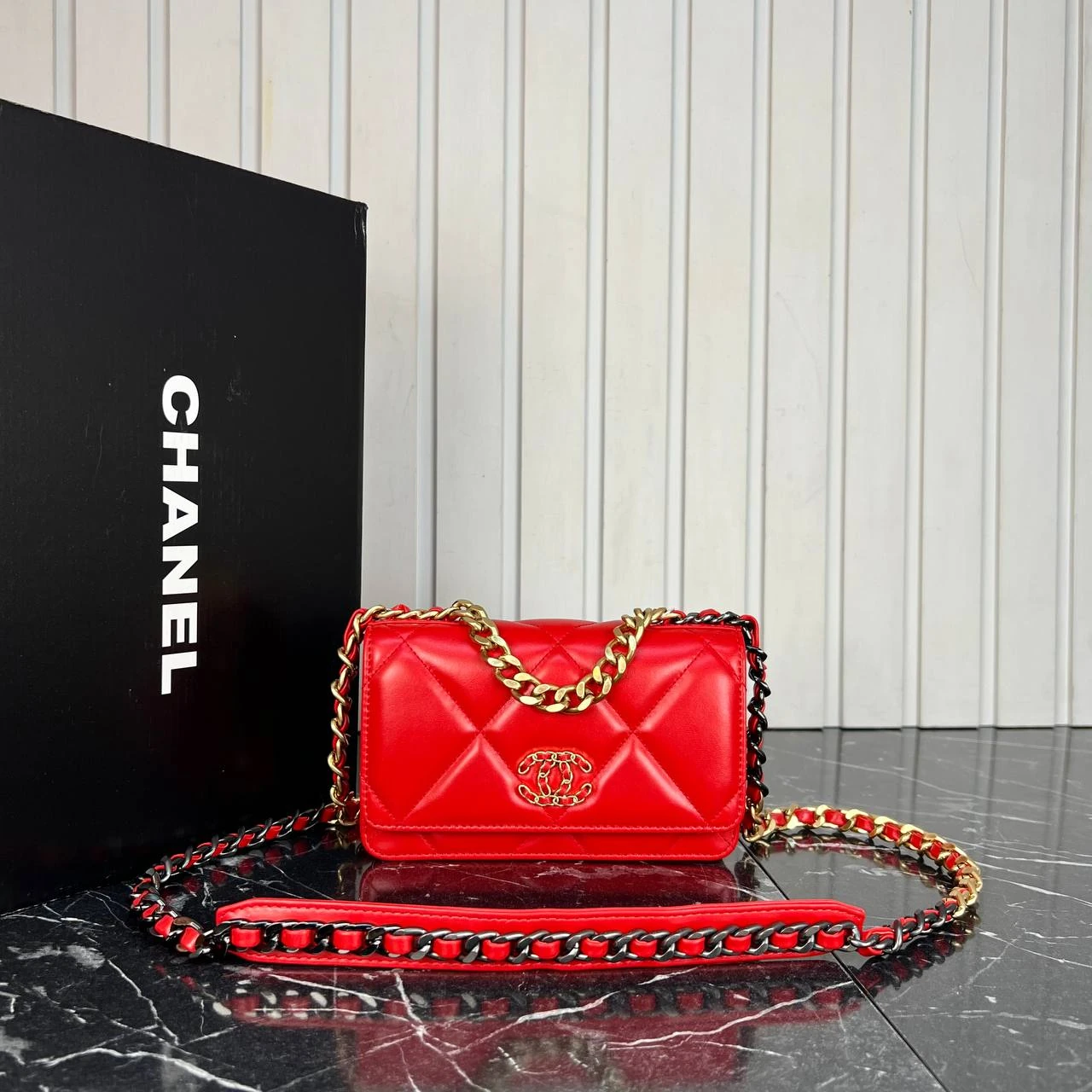 19 WOC Leather Bag - Red的图片