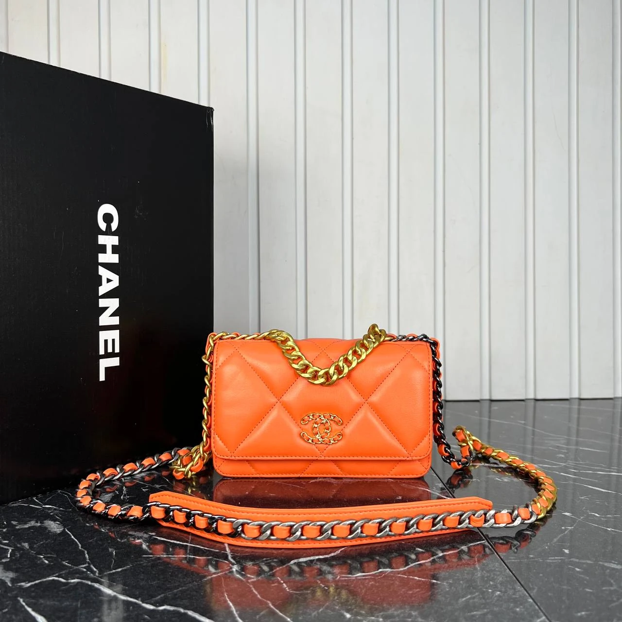 19 WOC Leather Bag - Orange的图片