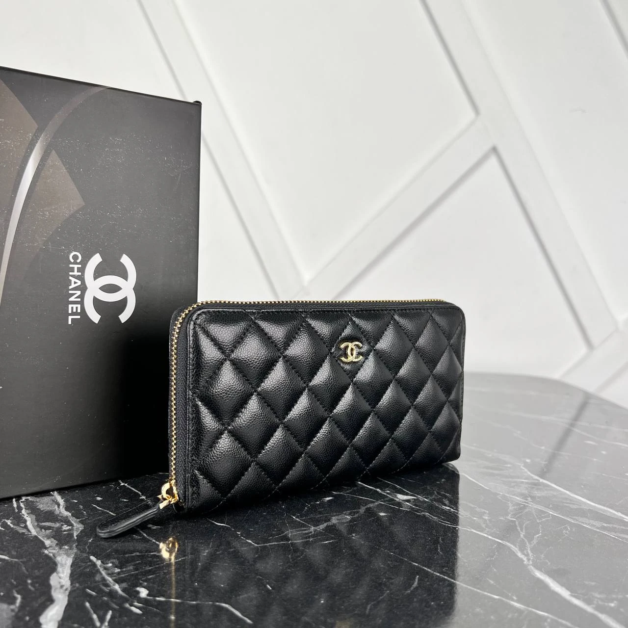 Picture of Classic Zippy Wallet  - Gold Hardware