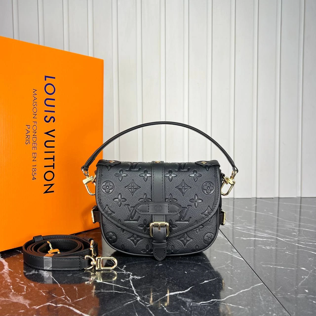 Picture of Saumur Epi Leather Bag