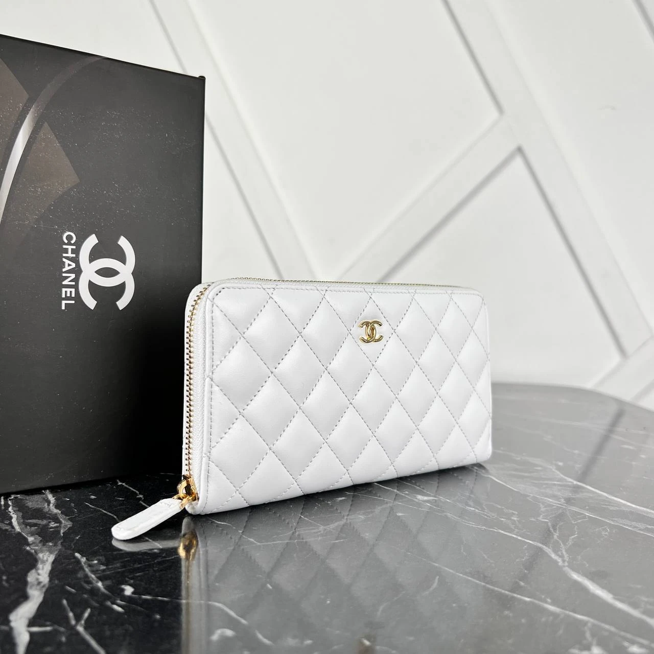 Picture of Classic Zippy Wallet  - White